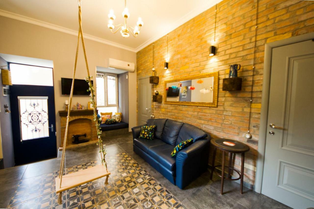 Sofia Apartment In Old Tbilisi Bagian luar foto
