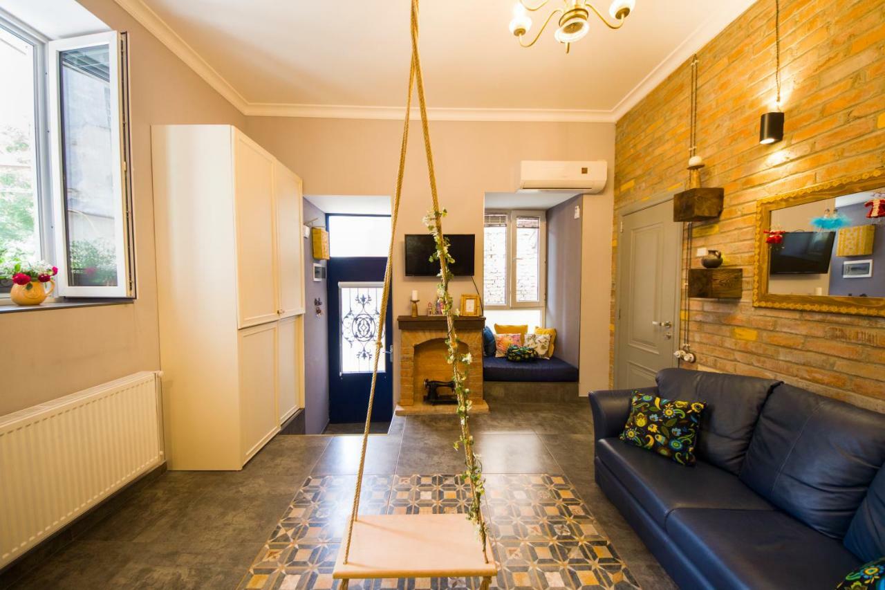 Sofia Apartment In Old Tbilisi Bagian luar foto